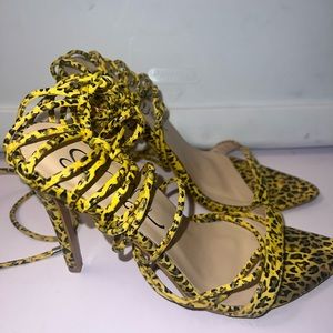 🟡  Multi Color Strap Up Heels